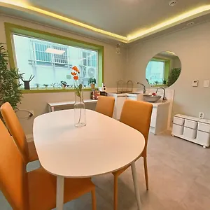 https://four-seasons-house-guest-house.incheonhotels.info