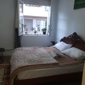  Hostel Oakland Arnavutluk
