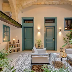23 Boutique 3*, Φλοριάνα Μάλτα